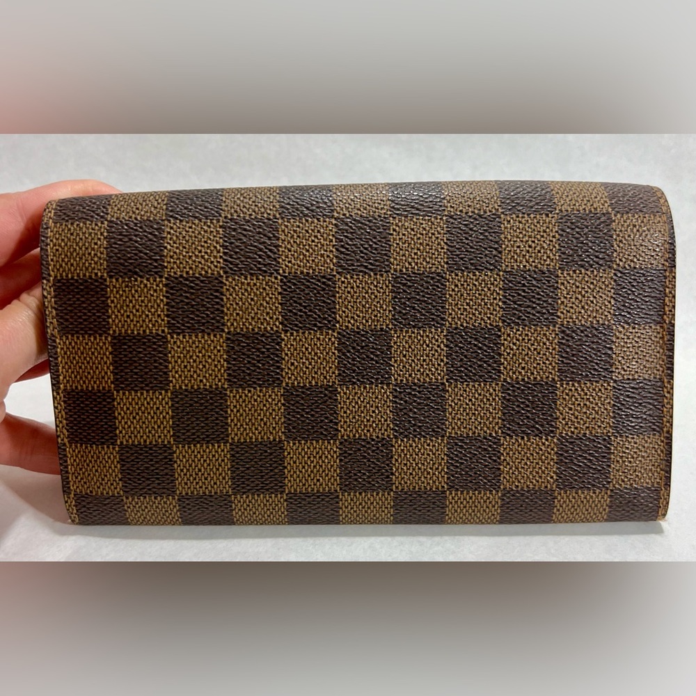 Louis Vuitton Wallet - Picture 3 of 16